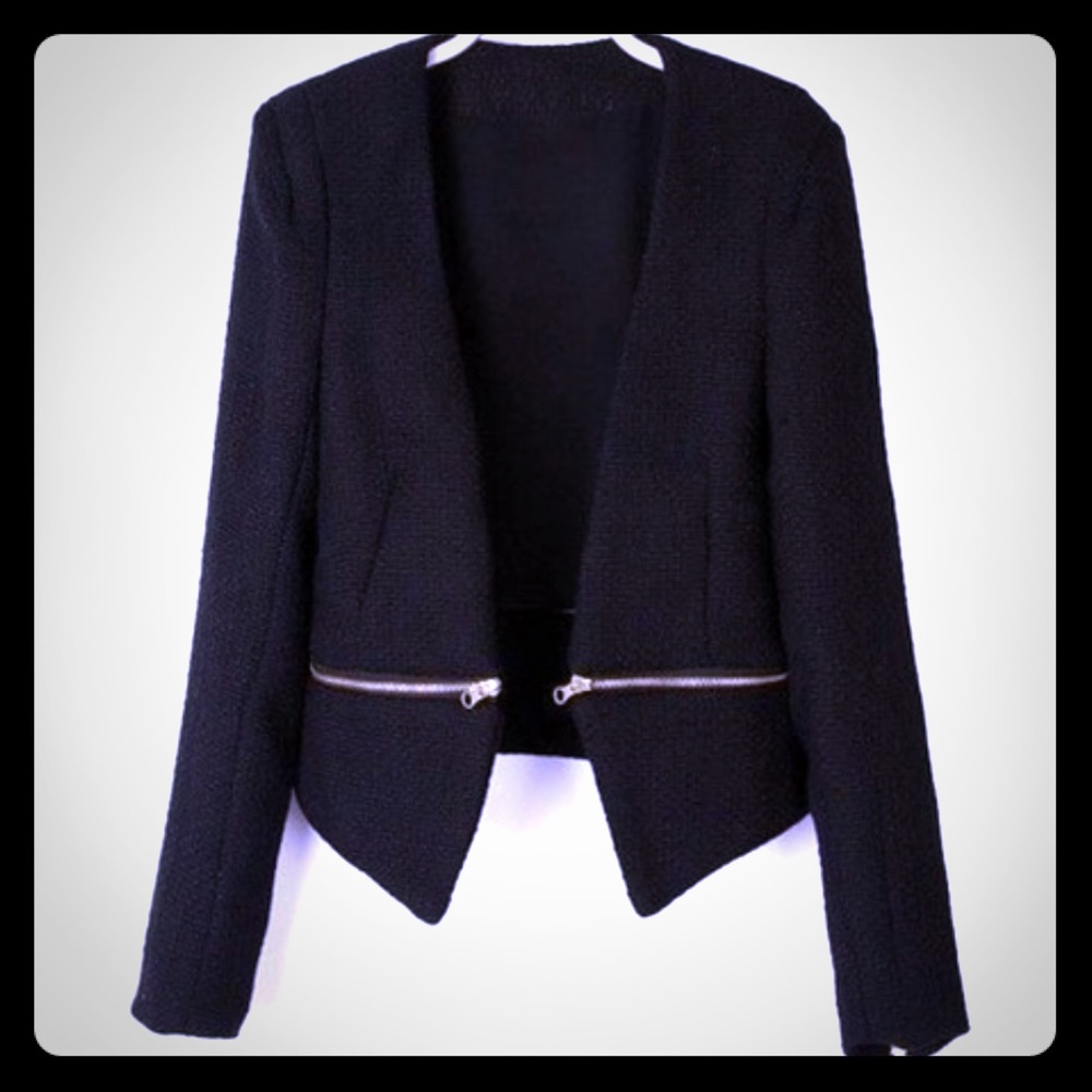 NWOT !!! Black cropped jacket